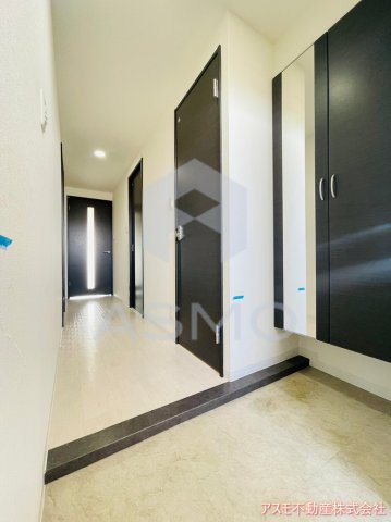 玄関　同マンション別部屋　参考写真