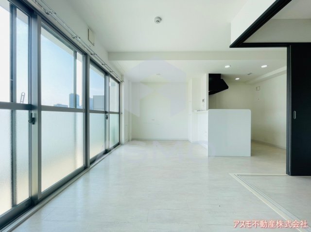 居室・リビング　同マンション別部屋　参考写真