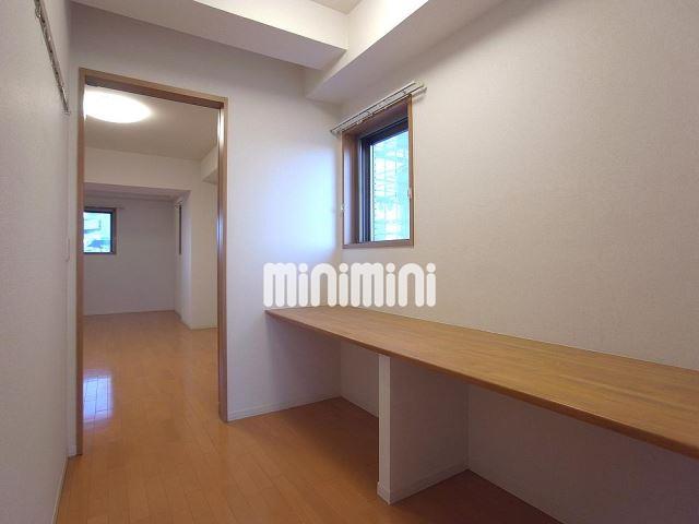 収納　書斎スペースです。あなたはどう使いますか。