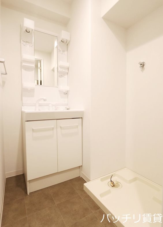 洗面設備　同型タイプの写真になります　現状優先