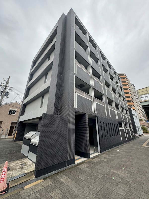 建物外観　落ち着いた雰囲気の外観です