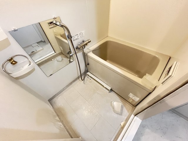 バス・シャワールーム　お風呂で日々の疲れを落としましょう