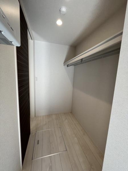 収納　ウォークインクローゼットです