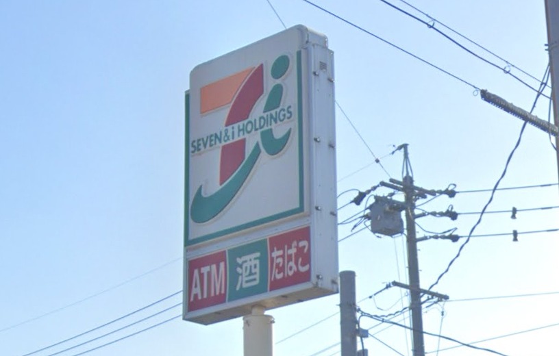 コンビニ　セブンイレブン岐阜柳ヶ瀬店（コンビニ）まで381m