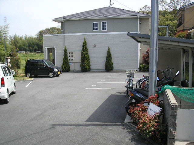 駐車場　駐車場