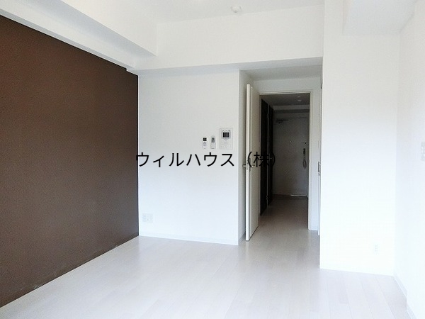 居室・リビング　オシャレなアクセントクロス！