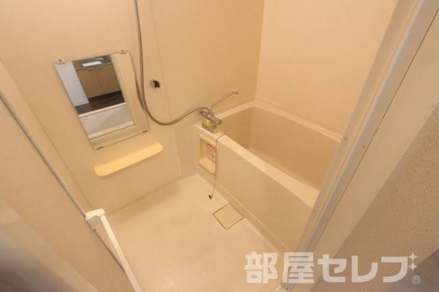 バス・シャワールーム　同じマンションの他の写真です。