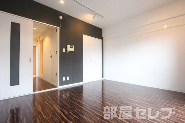 居室・リビング　同じマンションの他の写真です。