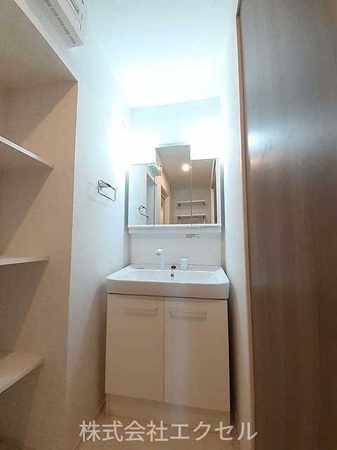 洗面設備　独立洗面台です。