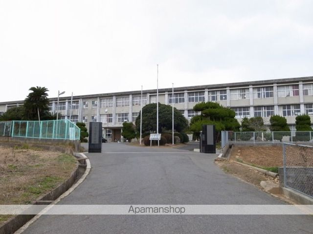 中学校　東岐波中学校（中学校）まで385m