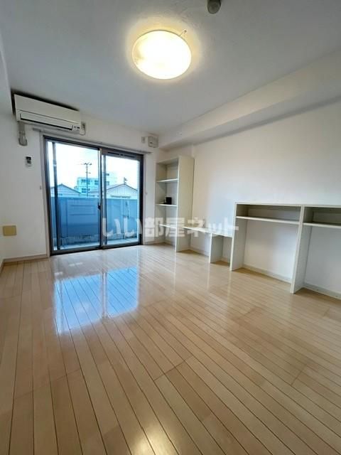 ホポロ大形本町の居間写真