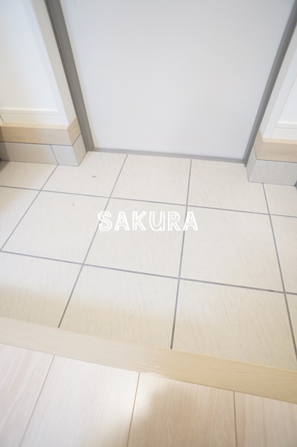 玄関　ゆとりのある玄関スペースです♪※同仕様