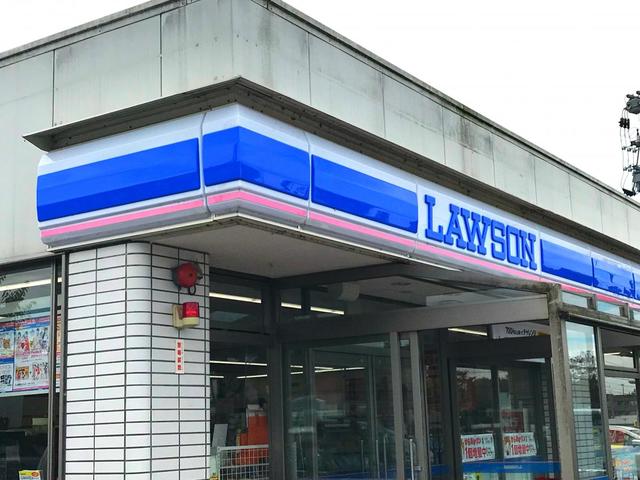 コンビニ　ローソン（コンビニ）まで750m