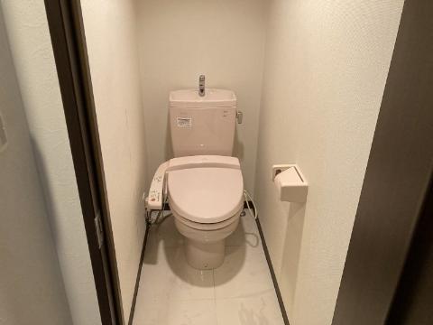 トイレ　シャワー付トイレ