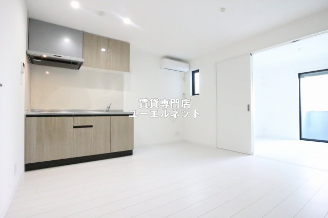 居室・リビング　ゆったりとくつろげる、落ち着きのある居室空間です