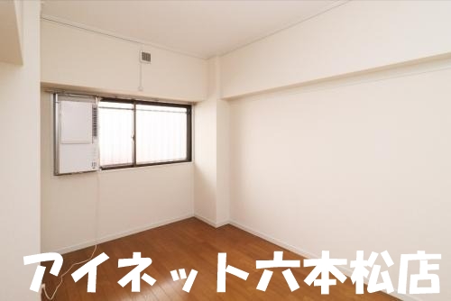 その他部屋・スペース　こちら寝室にいかがでしょうか。
