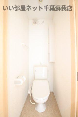 トイレ　今の時代にマッチした温水洗浄機能付きです！