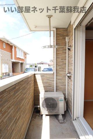 バルコニー　バルコニー付きのしっかり光が取り込める洋室です！