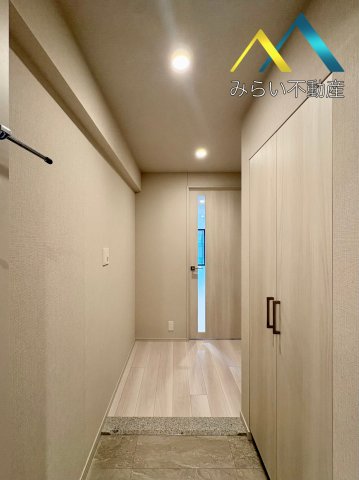 玄関　自社撮影写真