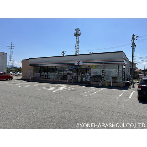 コンビニ　セブンイレブン砺波インター店（コンビニ）まで587m