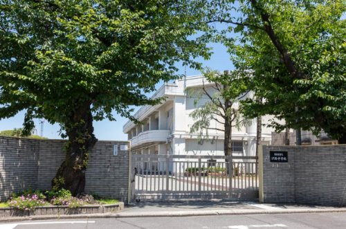 中学校　名古屋市立汐路中学校（中学校）まで702m