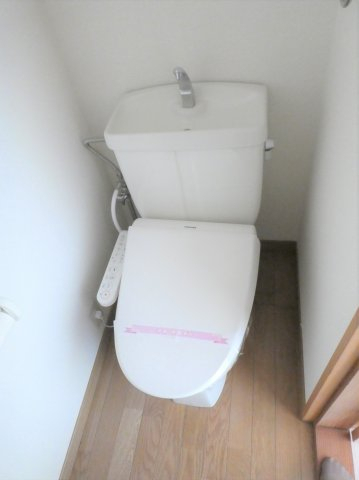 トイレ　同間取り別部屋写真です。