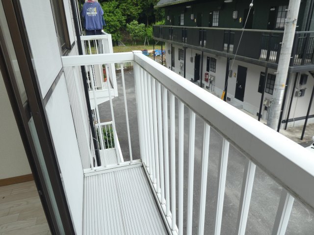 バルコニー　同間取り別部屋写真です。