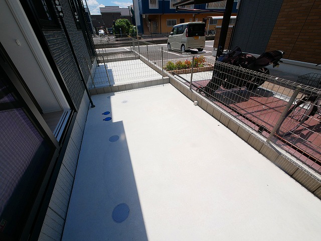 庭　簡単な家庭菜園も楽しめるお庭です