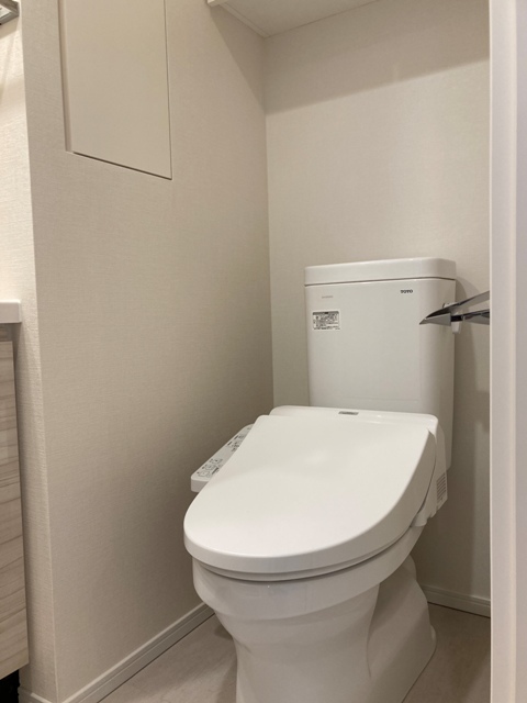 トイレ　※写真は同タイプ住戸です。