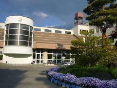 小学校　松本市立岡田小学校（小学校）まで539m