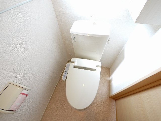 近鉄天理線 二階堂駅 徒歩27分 3階建 築14年のトイレ写真
