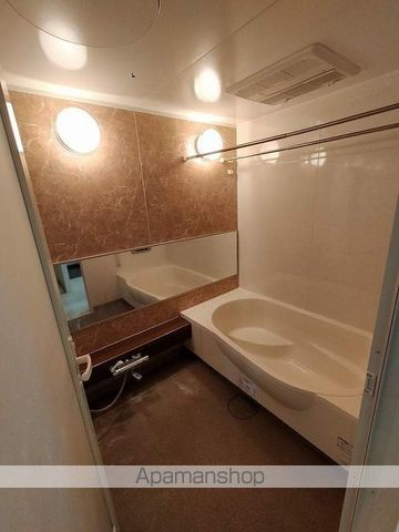 クレステージS6W12タワーの風呂写真