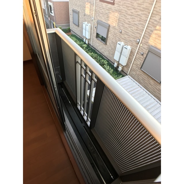 バルコニー　バルコニーがあります