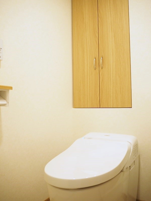 トイレ　落ち着いた色調のトイレです♪