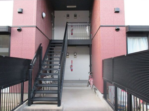 地下鉄名城線 志賀本通駅 徒歩15分 2階建 築29年の外観写真