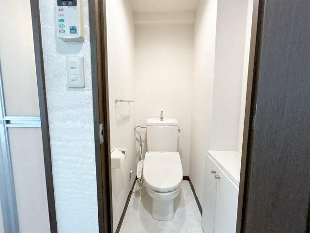 東急田園都市線 池尻大橋駅 徒歩6分 10階建 築28年のトイレ写真