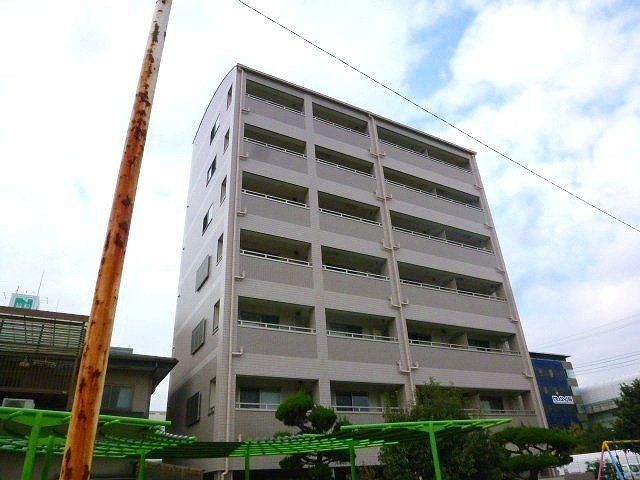 建物外観　鉄骨造のしっかりとしたマンションです。