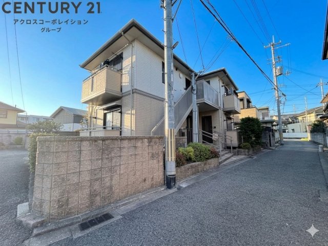 建物外観　敷地内に駐輪場あります♪