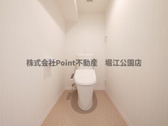 地下鉄御堂筋線 心斎橋駅 徒歩10分 11階建 築42年のトイレ写真