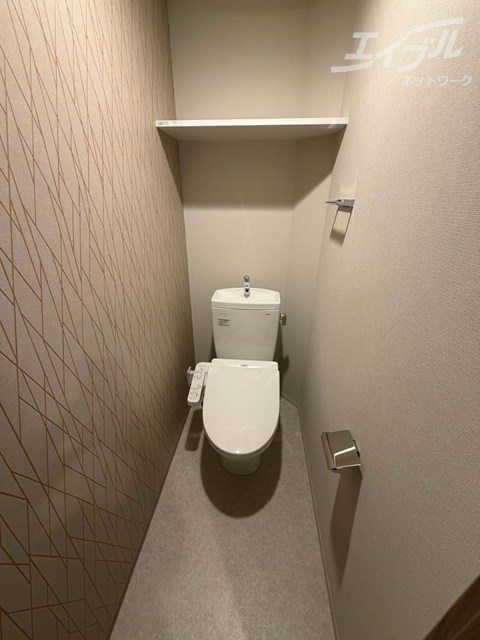 ＪＲ大阪環状線 福島駅 徒歩15分 13階建 築1年のトイレ写真