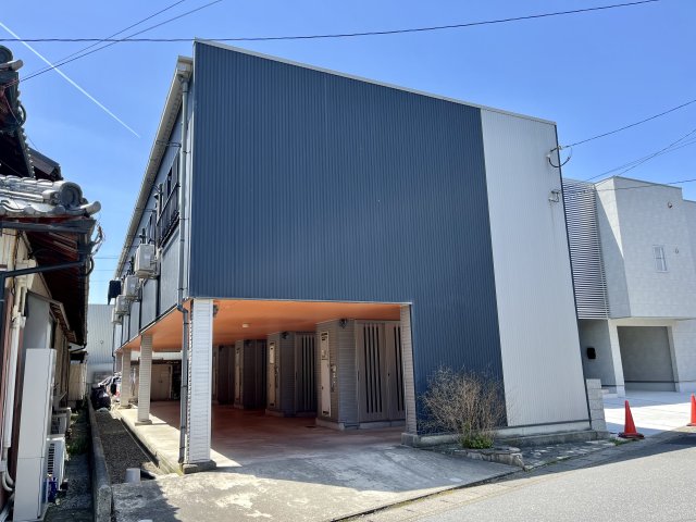 House I NIBANKAN