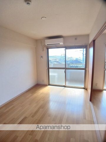 レオ・グランド山ノ神の居間写真