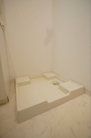その他設備　「防水パン付きの室内洗濯機置場」