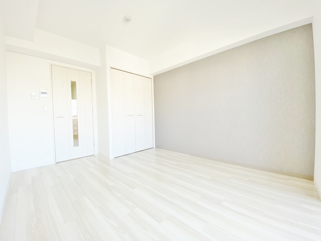 居室・リビング　ホワイト×グレーのカラーコーデされたお部屋