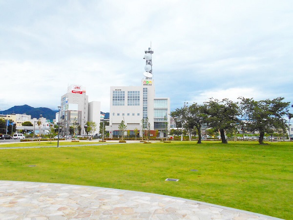 公園　長野駅東口公園（公園）まで385m