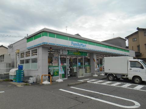 コンビニ　ファミリーマート金沢額谷三丁目店（コンビニ）まで504m
