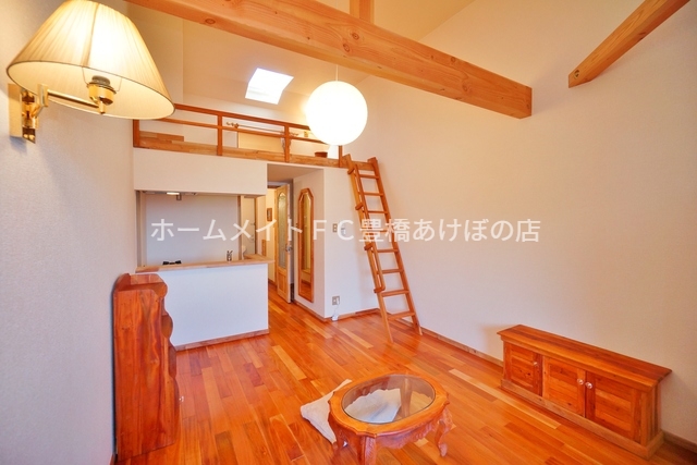 居室・リビング　同型別部屋写真