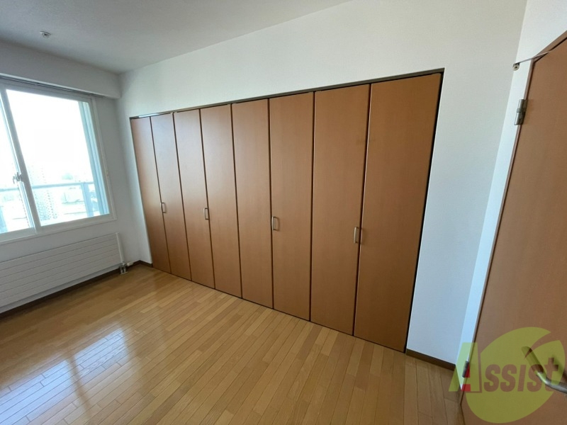 収納　寝室にあったクローゼット。荷物がたくさんあっても大丈夫。