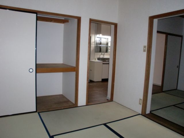 居室・リビング　和室、収納