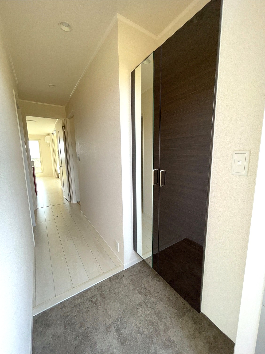 玄関　シューズBOX付き玄関